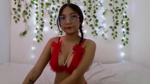 Moon online show from March 26, 2:17 am