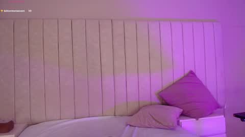 Snapshot of littleoliviia_ chatting on October 10, 2:38 pm im olivia IG littleolivia01 online show from October 10, 2:38 pm