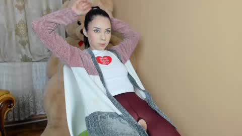 Pinky online show from December 3, 11:11 am