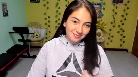 Mia  Wednesday to Sunday 730 am to 1030 am Colombian Hour D online show from June 14, 5:31 am