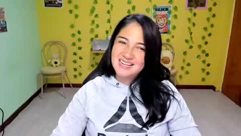 Mia  Wednesday to Sunday 730 am to 1030 am Colombian Hour D online show from July 30, 4:00 am