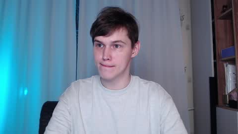 Snapshot of littlesadcabbage chatting on December 18, 10:02 pm Sonnenschein online show from December 18, 10:02 pm