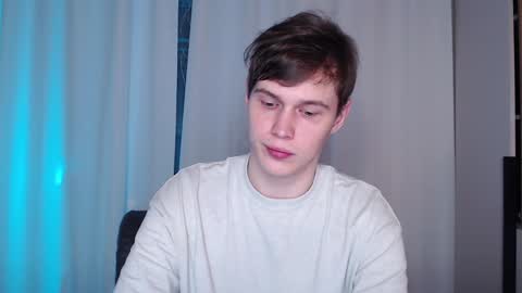 Snapshot of littlesadcabbage chatting on December 20, 1:14 am Sonnenschein online show from December 20, 1:14 am