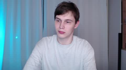 Snapshot of littlesadcabbage chatting on December 21, 10:51 pm Sonnenschein online show from December 21, 10:51 pm