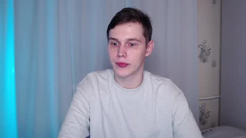 Snapshot of littlesadcabbage chatting on December 23, 11:28 pm Sonnenschein online show from December 23, 11:28 pm