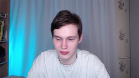 Snapshot of littlesadcabbage chatting on February 1, 4:35 am Sonnenschein online show from February 1, 4:35 am