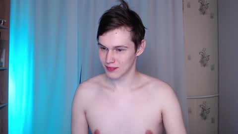 Snapshot of littlesadcabbage chatting on February 7, 11:24 pm Sonnenschein online show from February 7, 11:24 pm