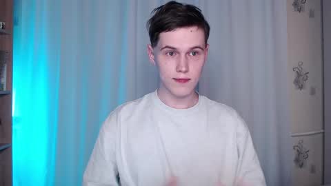 Snapshot of littlesadcabbage chatting on March 4, 11:43 pm Sonnenschein online show from March 4, 11:43 pm