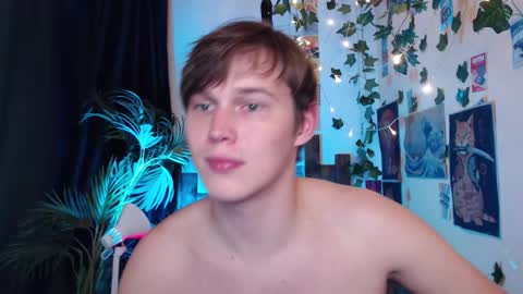 Snapshot of littlesadcabbage chatting on September 19, 12:45 am Sonnenschein online show from September 19, 12:45 am