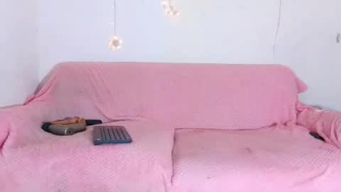 Snapshot of littlesammysexy chatting on July 28, 2:35 pm Sammy online show from July 28, 2:35 pm