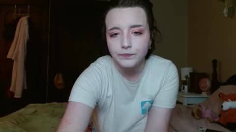 Snapshot of littlestpuppet chatting on March 16, 5:50 pm Kori online show from March 16, 5:50 pm