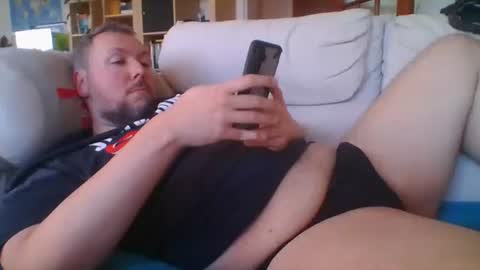 Snapshot of littlesubbear chatting on March 28, 4:06 pm littlesubbear online show from March 28, 4:06 pm