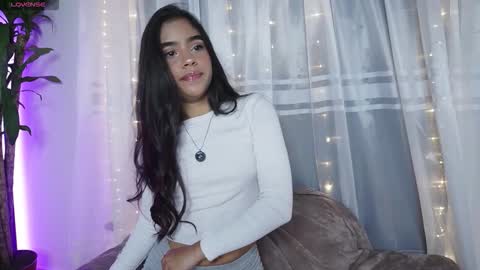 littletammy_ online show from September 30, 12:32 pm