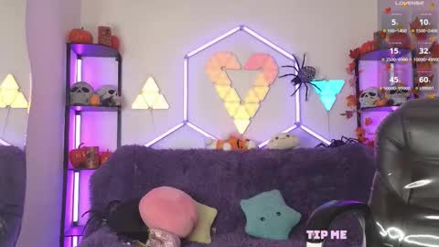 littlevixen18 online show from October 8, 2:04 pm