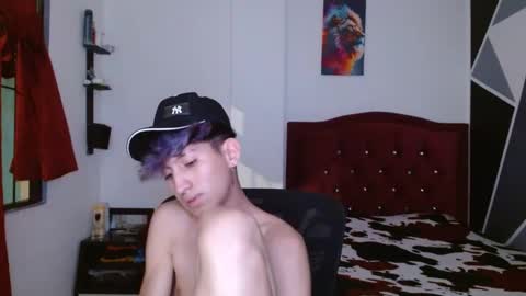 Snapshot of littlextrem chatting on December 4, 2:09 am Eros online show from December 4, 2:09 am