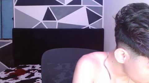 Snapshot of littlextrem chatting on December 10, 12:50 am Eros online show from December 10, 12:50 am
