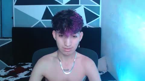 Snapshot of littlextrem chatting on December 10, 3:52 am Eros online show from December 10, 3:52 am