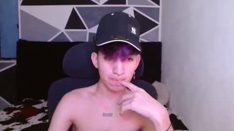 Snapshot of littlextrem chatting on December 15, 3:13 am Eros online show from December 15, 3:13 am