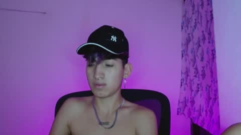 Snapshot of littlextrem chatting on January 21, 4:21 am Eros online show from January 21, 4:21 am