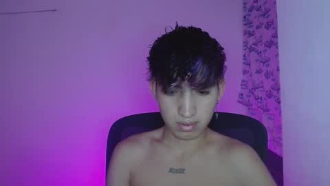 Snapshot of littlextrem chatting on January 24, 2:49 am Eros online show from January 24, 2:49 am