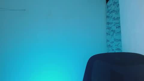Snapshot of littlextrem chatting on February 3, 6:56 am Eros online show from February 3, 6:56 am