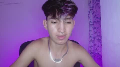 Snapshot of littlextrem chatting on February 13, 4:22 am Eros online show from February 13, 4:22 am