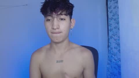 Snapshot of littlextrem chatting on February 20, 1:36 am Eros online show from February 20, 1:36 am