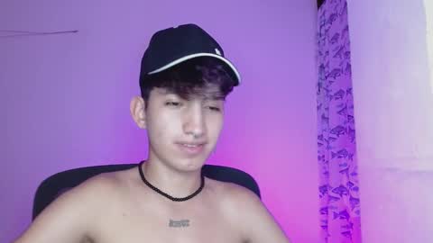 Snapshot of littlextrem chatting on February 26, 10:04 am Eros online show from February 26, 10:04 am