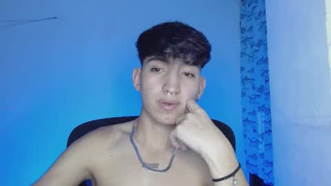Snapshot of littlextrem chatting on March 4, 4:06 am Eros online show from March 4, 4:06 am