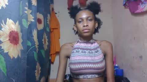 Snapshot of littleyanah chatting on April 6, 6:09 pm yanah online show from April 6, 6:09 pm