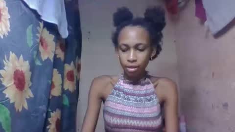 Snapshot of littleyanah chatting on April 8, 6:13 am yanah online show from April 8, 6:13 am