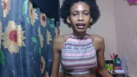Snapshot of littleyanah chatting on April 15, 7:58 pm yanah online show from April 15, 7:58 pm