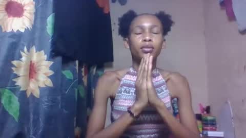 Snapshot of littleyanah chatting on April 16, 8:04 am yanah online show from April 16, 8:04 am