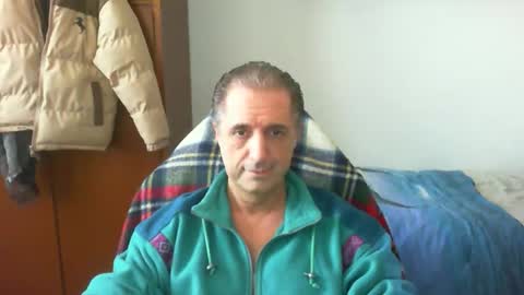 Snapshot of liuk53 chatting on April 5, 12:35 pm liuk53 online show from April 5, 12:35 pm