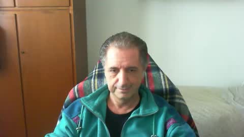 Snapshot of liuk53 chatting on April 20, 12:41 pm liuk53 online show from April 20, 12:41 pm