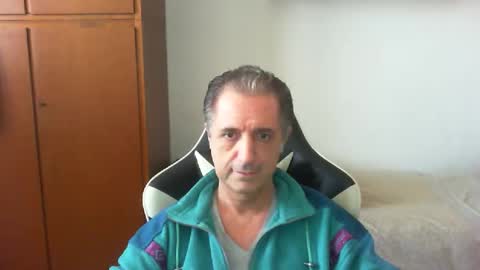 Snapshot of liuk53 chatting on April 25, 12:41 pm liuk53 online show from April 25, 12:41 pm