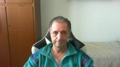 Snapshot of liuk53 chatting on April 26, 12:14 pm liuk53 online show from April 26, 12:14 pm