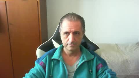 Snapshot of liuk53 chatting on May 1, 12:54 pm liuk53 online show from May 1, 12:54 pm