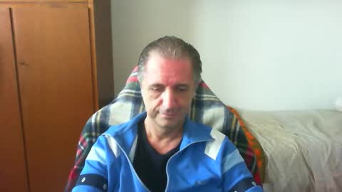 Snapshot of liuk53 chatting on May 9, 2:11 pm liuk53 online show from May 9, 2:11 pm