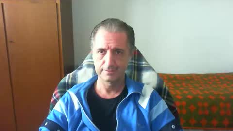 Snapshot of liuk53 chatting on May 10, 12:43 pm liuk53 online show from May 10, 12:43 pm