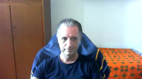 Snapshot of liuk53 chatting on May 25, 1:17 pm liuk53 online show from May 25, 1:17 pm