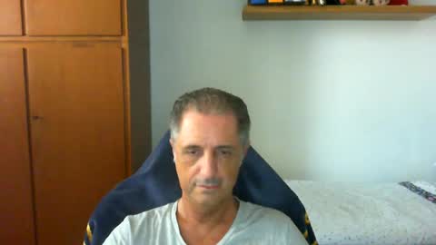 Snapshot of liuk53 chatting on June 28, 11:27 am liuk53 online show from June 28, 11:27 am