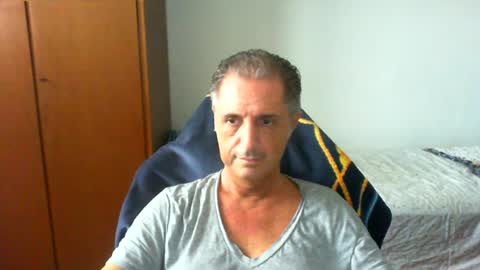 Snapshot of liuk53 chatting on July 1, 1:45 pm liuk53 online show from July 1, 1:45 pm
