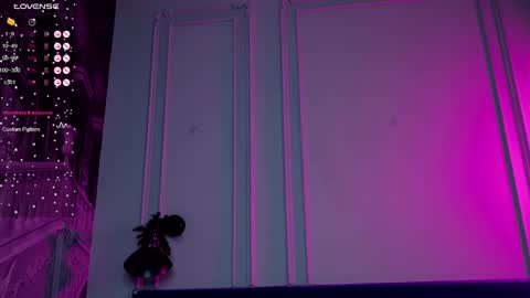 Liv 3 online show from December 25, 7:13 pm