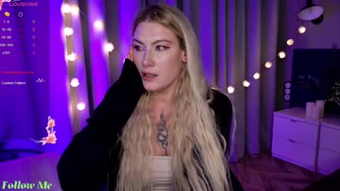 Liv 3 online show from February 26, 7:05 pm