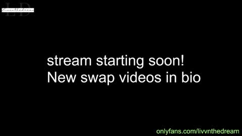 Snapshot of livanddrew chatting on December 27, 10:37 pm Liv and Drew online show from December 27, 10:37 pm