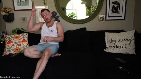 Snapshot of livanddrew chatting on March 10, 4:01 pm Liv and Drew online show from March 10, 4:01 pm