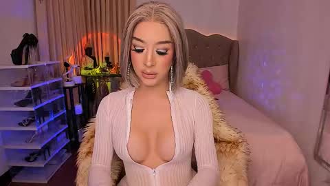 Goddess Ayumi online show from September 25, 5:33 am