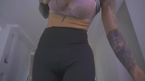 Emily  R online show from February 23, 7:17 pm