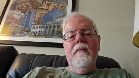 Snapshot of livinfree69 chatting on March 21, 2:20 pm livinfree69 online show from March 21, 2:20 pm